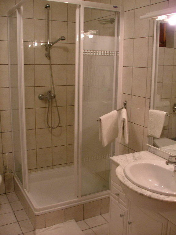 Erdogyoengye Etterem Es Panzio Zalaegerszeg Room photo