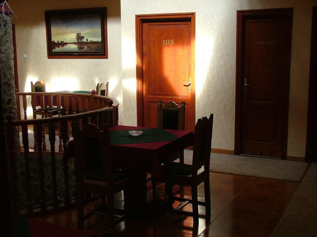 Erdogyoengye Etterem Es Panzio Zalaegerszeg Exterior photo
