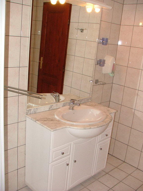 Erdogyoengye Etterem Es Panzio Zalaegerszeg Room photo