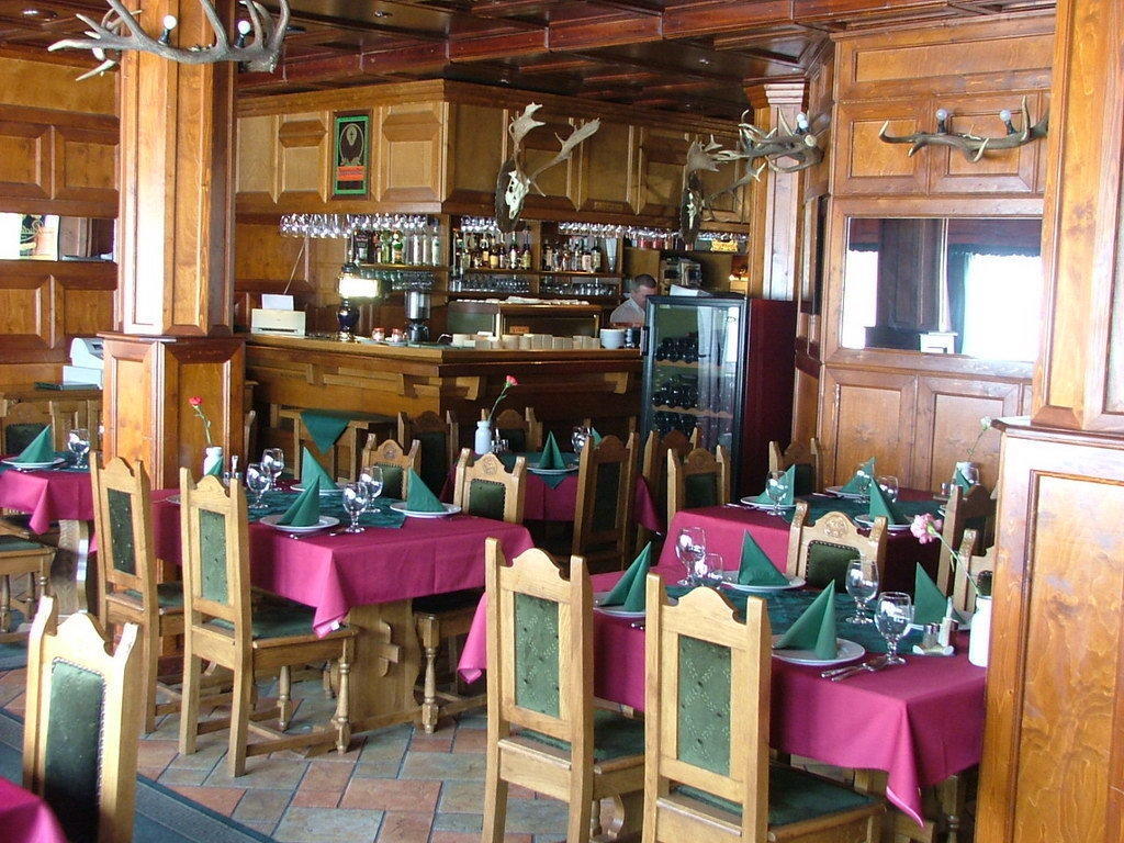 Erdogyoengye Etterem Es Panzio Zalaegerszeg Exterior photo